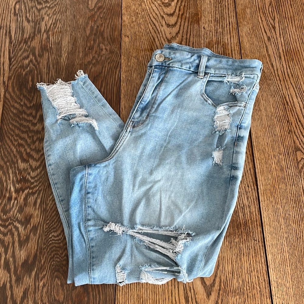 American Eagle Outfitters Light Blue Distressed Jeans
